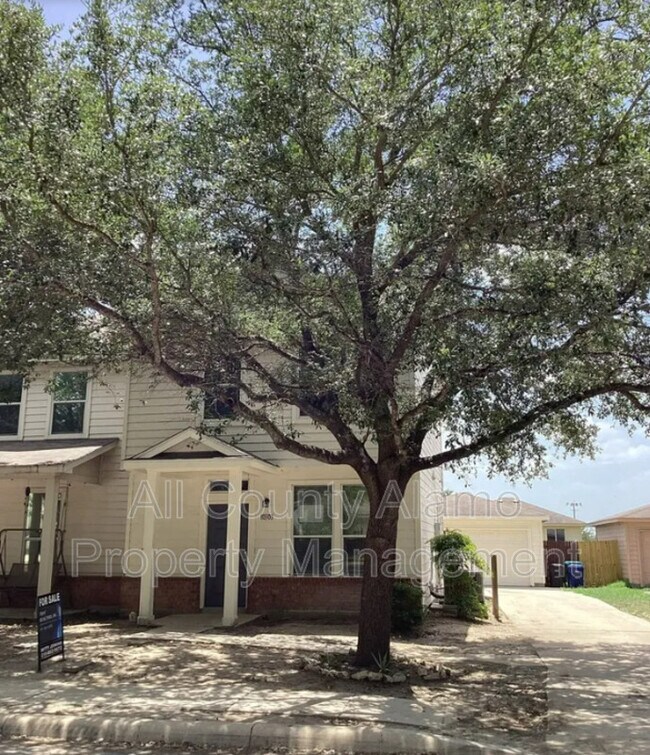 Building Photo - 10303 Lateleaf Oak