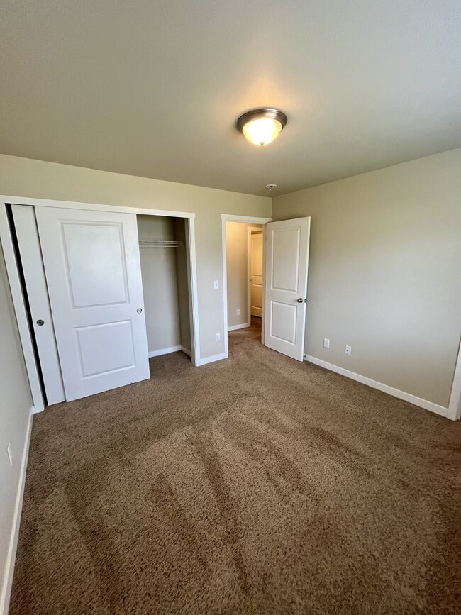 Building Photo - 1032 Cherry St