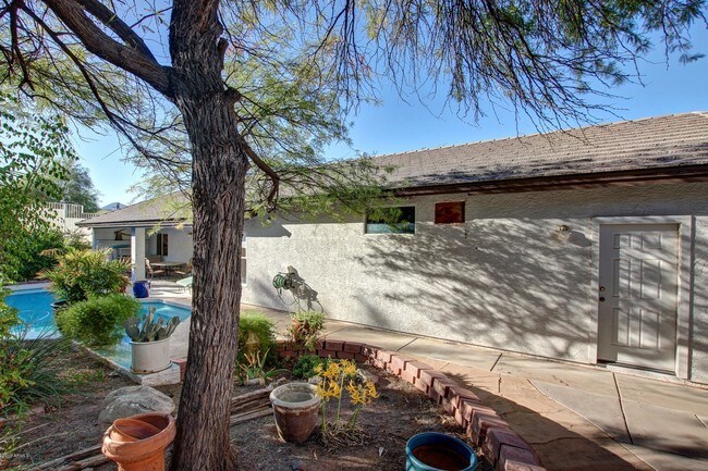 Building Photo - 16411 E Segundo Dr