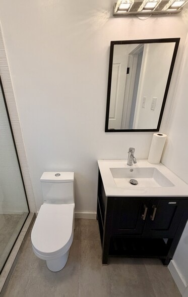 Building Photo - 1300 Dexter Terrace SE