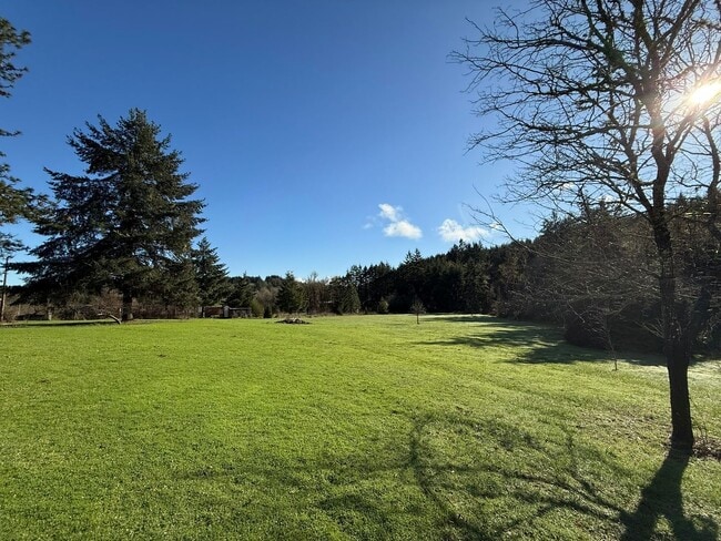 Building Photo - Monroe Four Bedroom on Acreage - Rare Find!