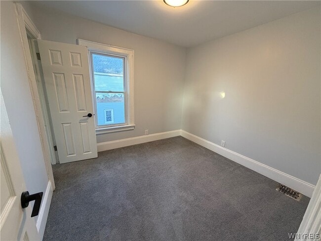 Building Photo - 18 Buffum St