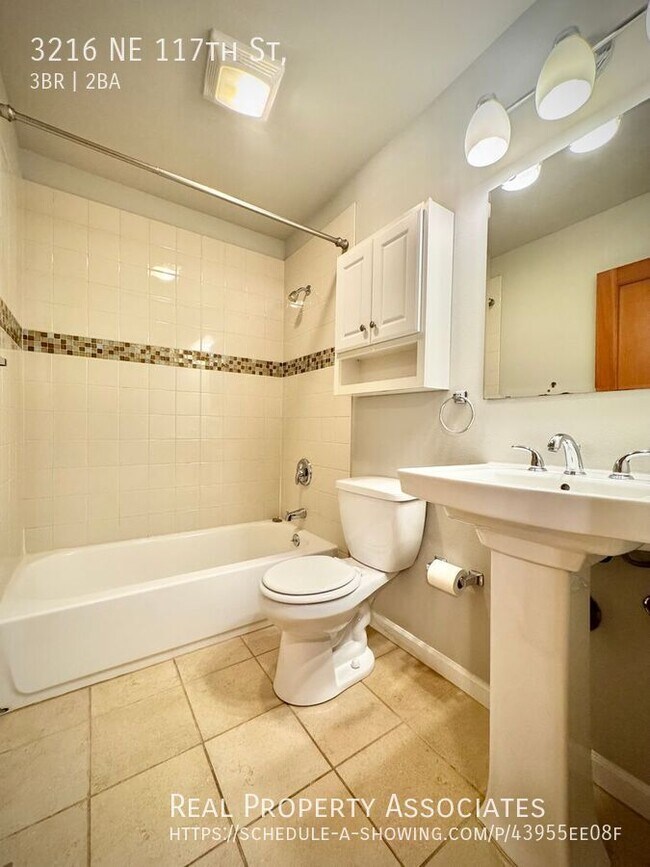 Building Photo - Beautiful Home on Thorton Creek