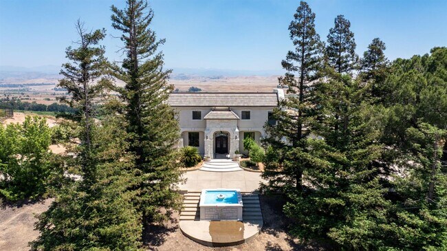 Building Photo - 14215 Killarney Dr