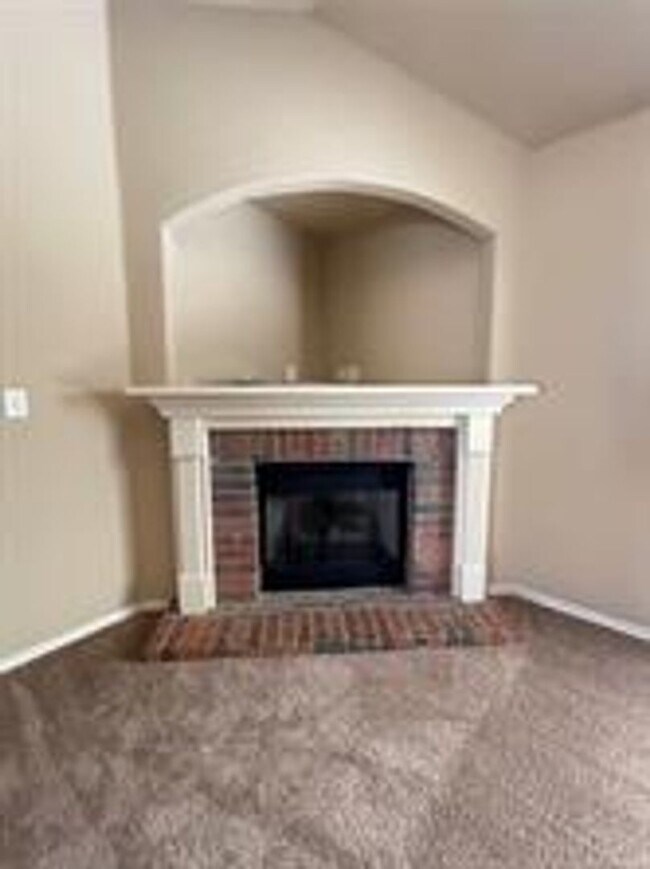 Building Photo - 3311 E Fairmont Pl