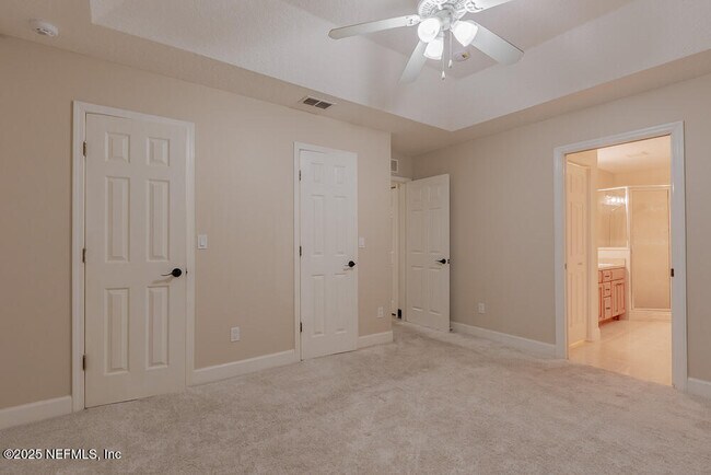 Building Photo - 2039 Navaho Ave