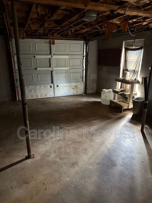 Building Photo - 129 Darby Ct