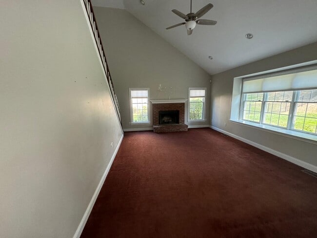 Building Photo - 24 Endean Dr