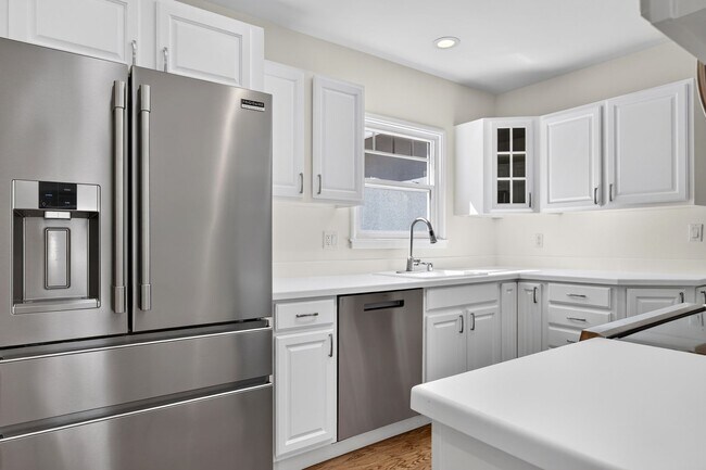 Building Photo - Rare Walnut Creek Rental! Single-Story Home with NEM 2 Solar, Spacious Yard & Premium Finishes!!