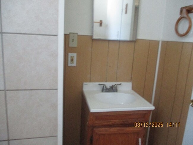 Building Photo - 1227 Chenault Ave