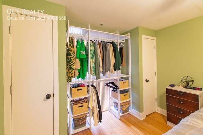 Building Photo - 1814 Christian St