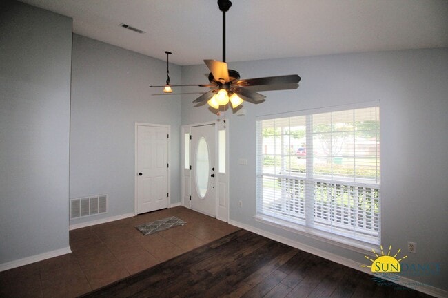 Building Photo - Beautiful 3 Bedroom Home in Fort Walton Beach
