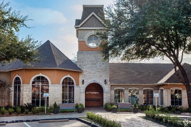 Building Photo - 3218 Manor Rd