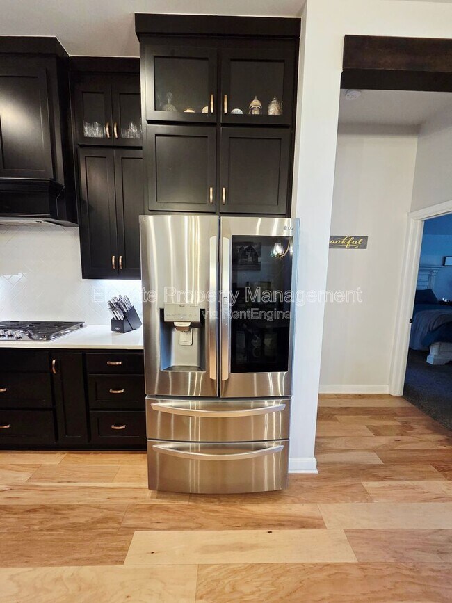 Building Photo - 1101 Sawmill Rd