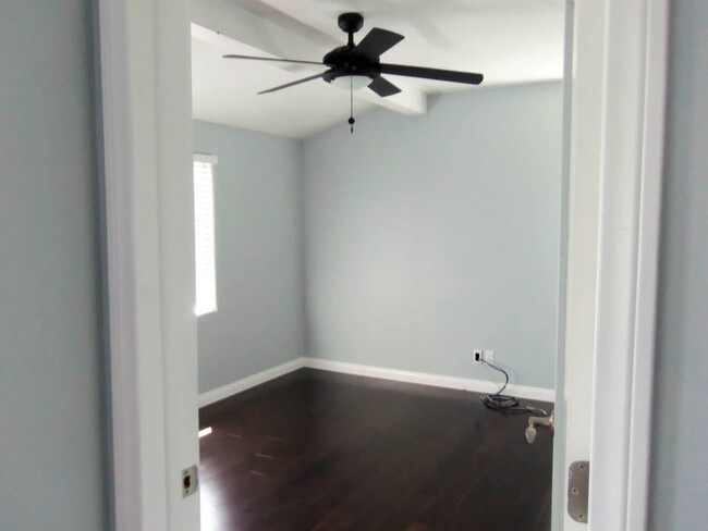 Bedroom - 6623 Babcock Ave