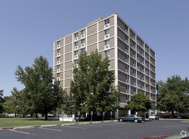 Primary Photo - Kate Frank Apartments