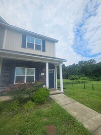 Building Photo - Pet Friendly Townhome In Sneads Ferry!