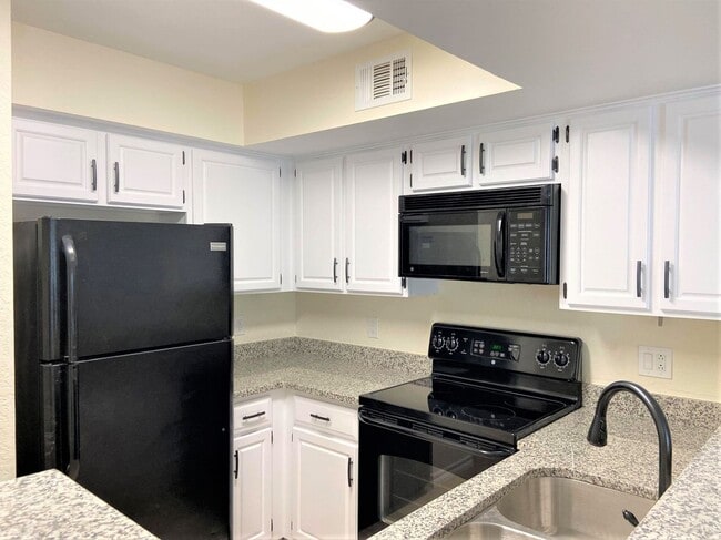 Building Photo - 11530 N May Ave