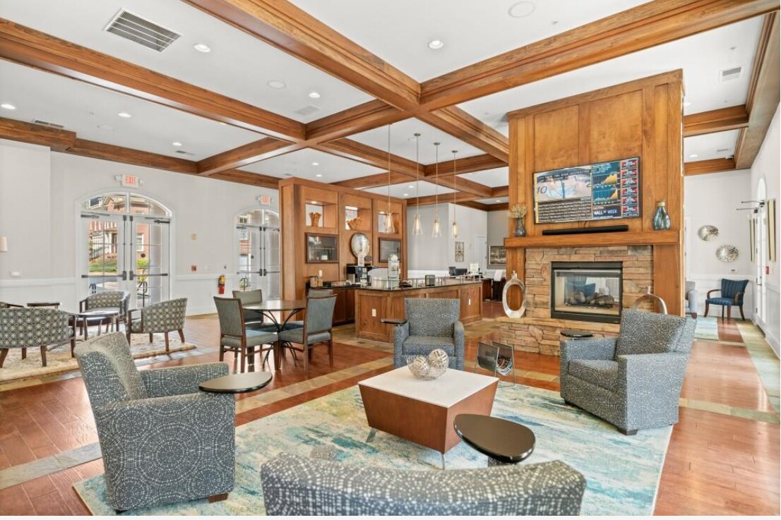 Building Photo - 200 River Vista Dr