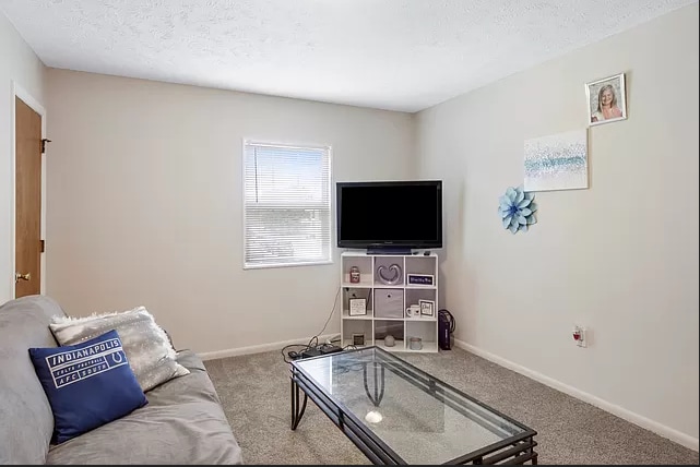 Building Photo - 305 E Phoenix Ave