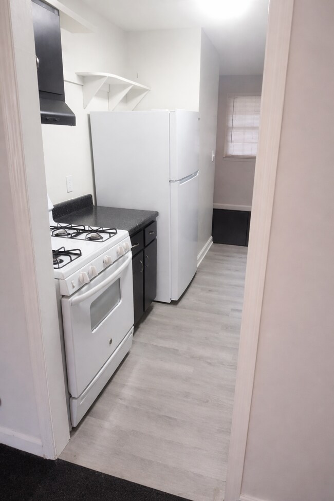 Building Photo - 2810 Carriage Dr