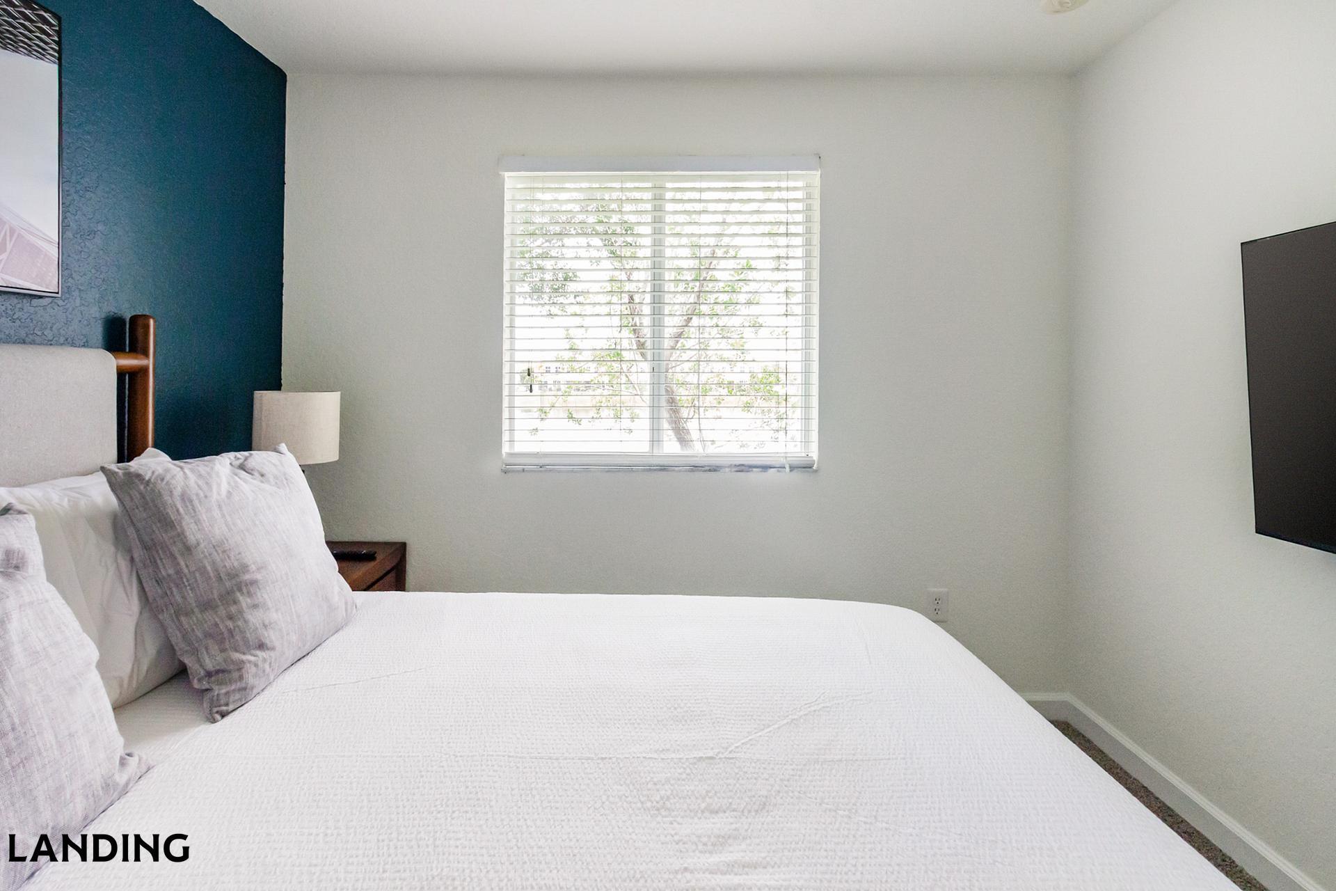 Building Photo - 1140 SE 24th Rd