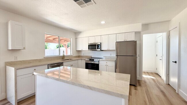 Building Photo - 4827 W Michigan Ave