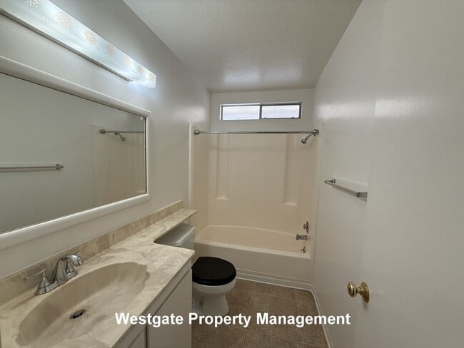 Building Photo - 328 Smith Dr