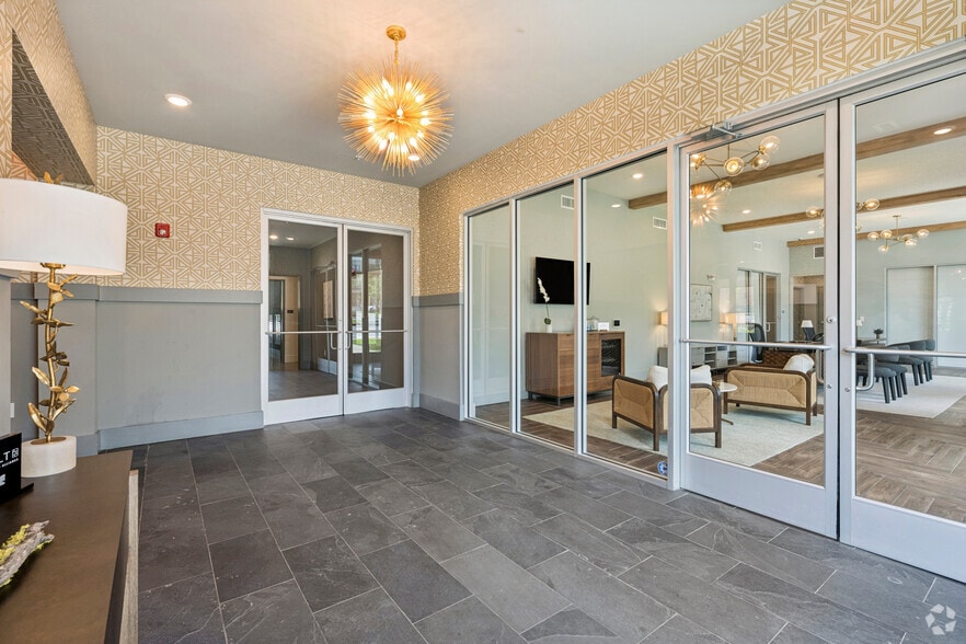 Lobby Photo - The Landing on Summers Street