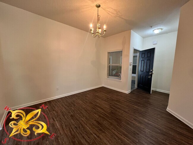 Building Photo - Willow Ridge 2/2 Downstairs Condo