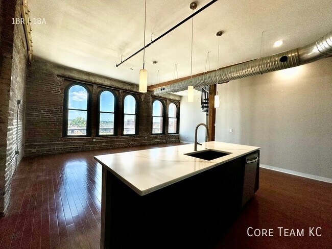 Building Photo - 1223 Union Ave