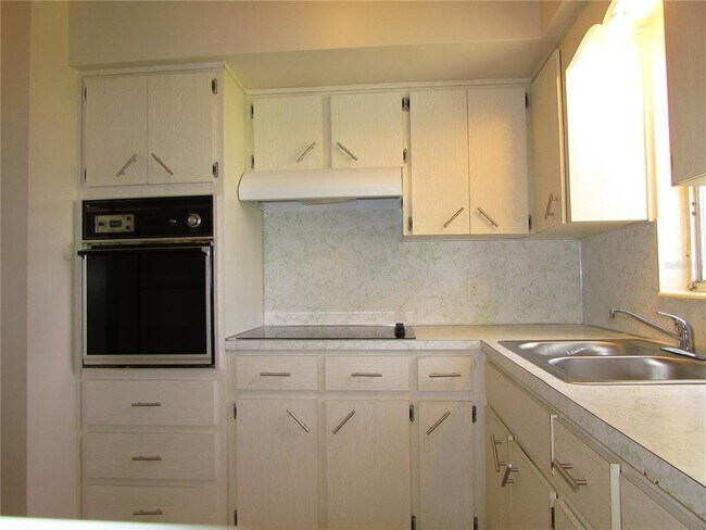 Building Photo - 2391 Sumatran Way