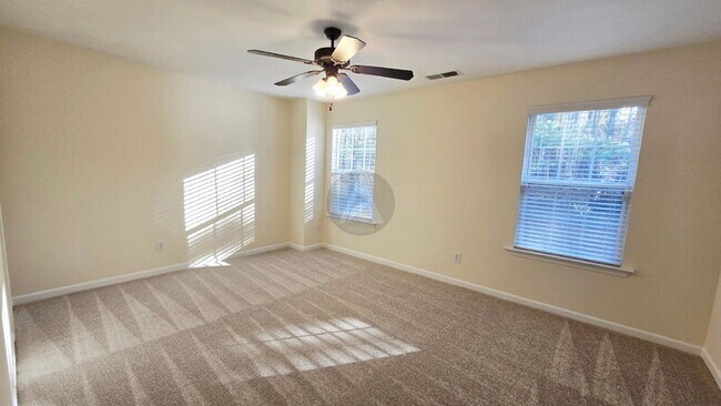 Building Photo - 4704 Liberty Square Dr