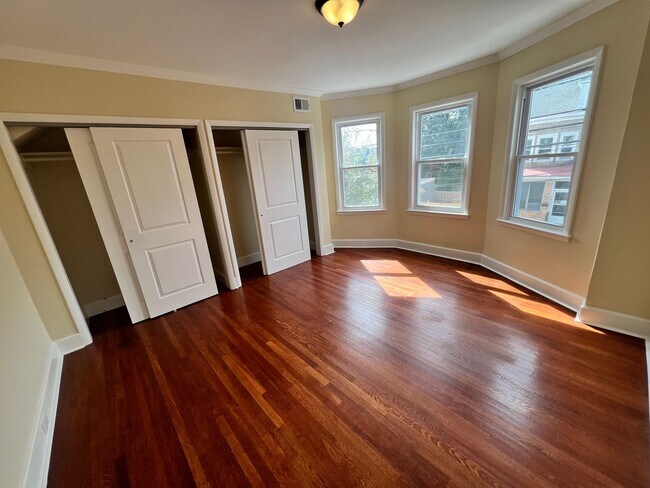 Building Photo - 838 Smith St