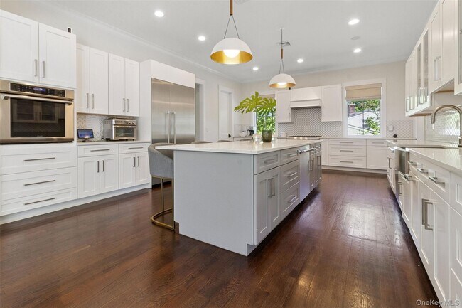 Building Photo - 1 Stonewall Ln