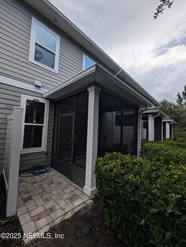 Building Photo - 58 Pindo Palm Dr