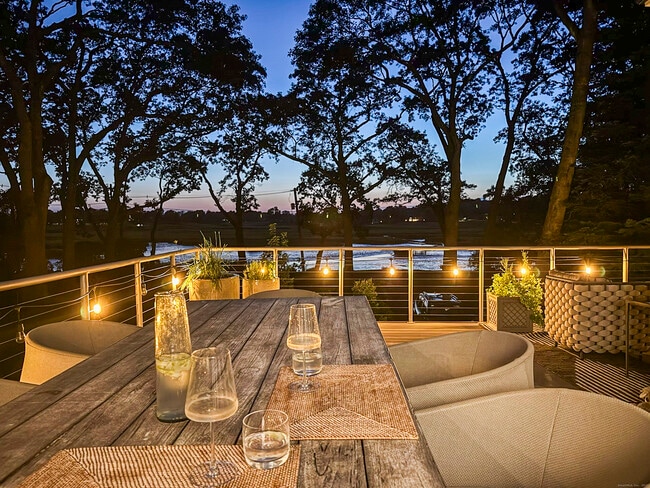 Building Photo - 52 Shorehaven Rd