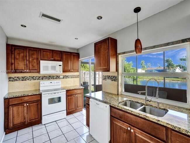 Building Photo - 8550 NW 27th Pl