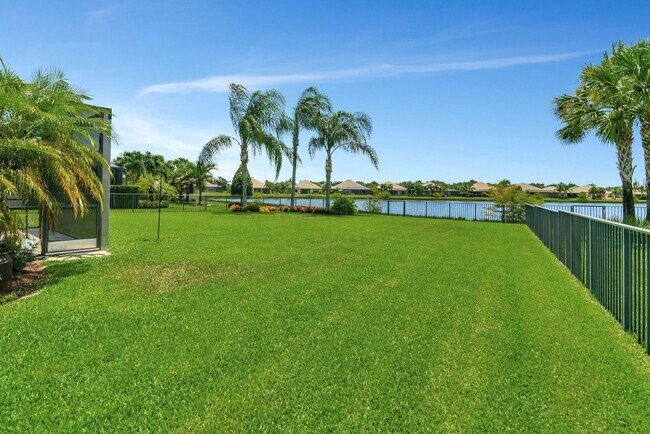 Building Photo - 3600 Siena Cir