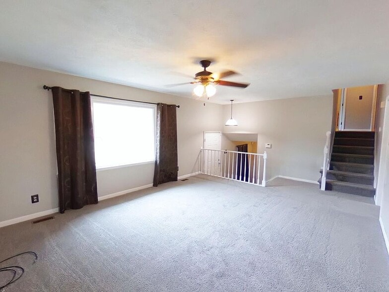 Building Photo - 7545 Fox Fern Dr