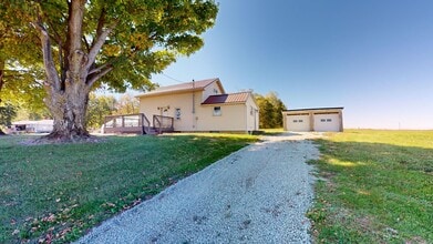 Building Photo - 2 bedroom in a country setting