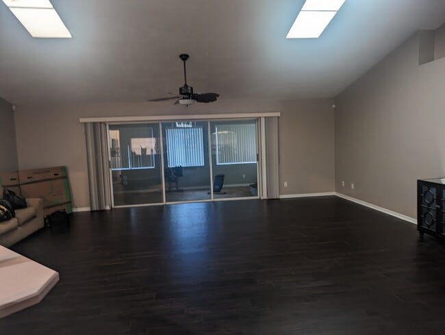 Building Photo - 31 Old Sunbeam Dr