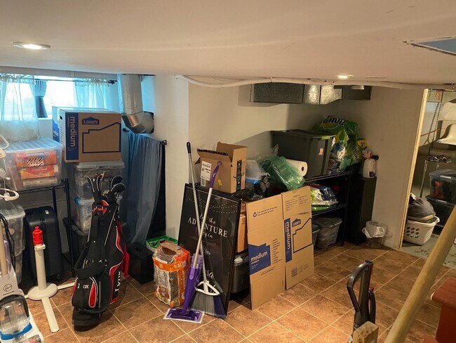 Building Photo - 138 Wilson Ave