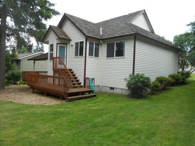 Building Photo - Room to Roam at Hidden Springs in West Linn! Pets OK!