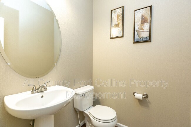 Building Photo - 3608 Voyager Ln