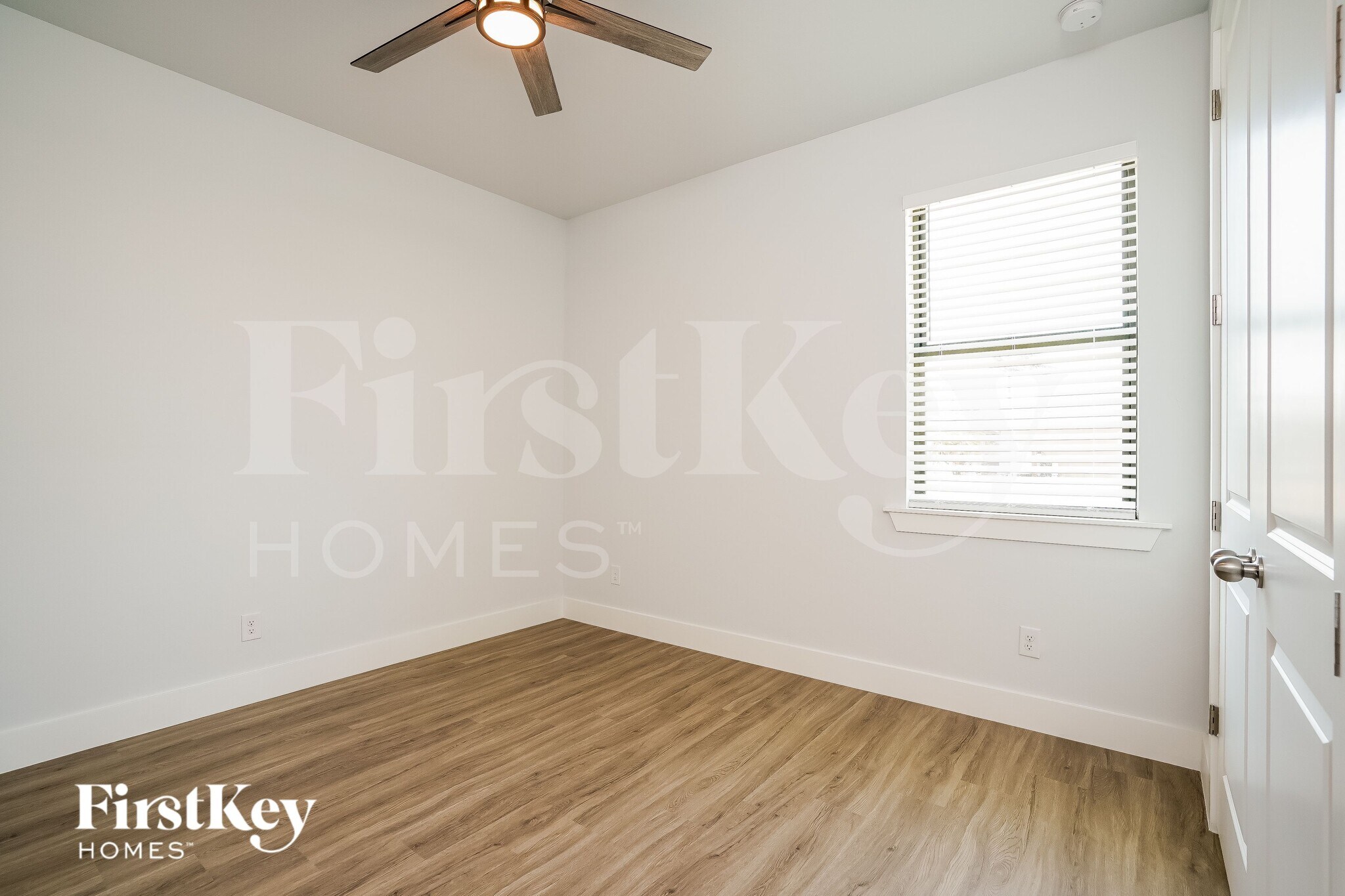 Building Photo - 1131 NE 2nd Pl