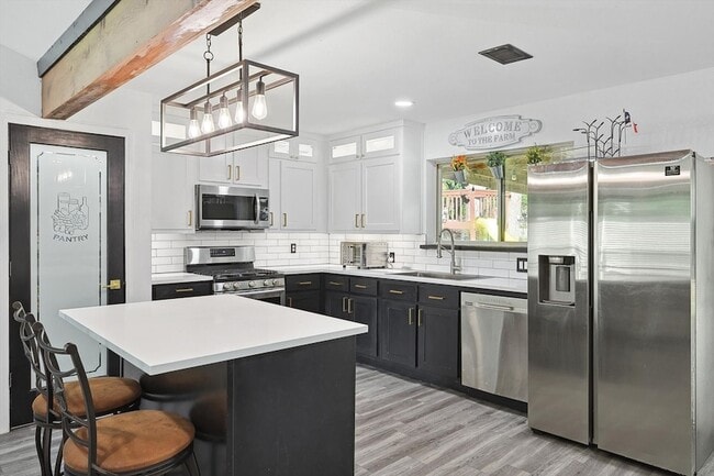 Building Photo - 2525 Freedom Ln