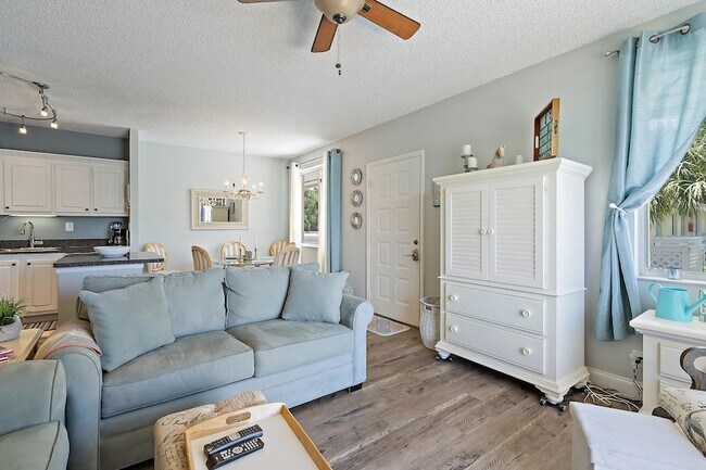 Building Photo - 353 S US Hwy 1