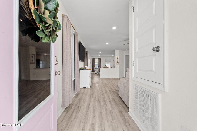 Building Photo - 6587 Kettles St