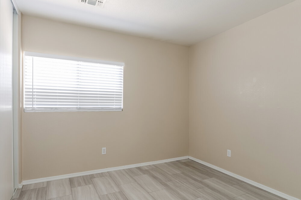 Building Photo - 3042 W Casino Ave